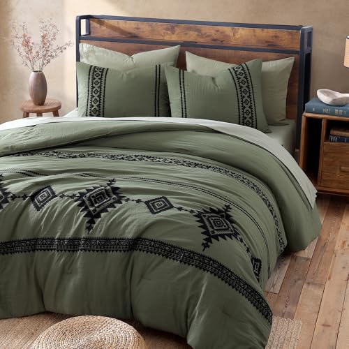 Embroidery King Size Comforter Set 7 Pieces Western Bed in a Bag