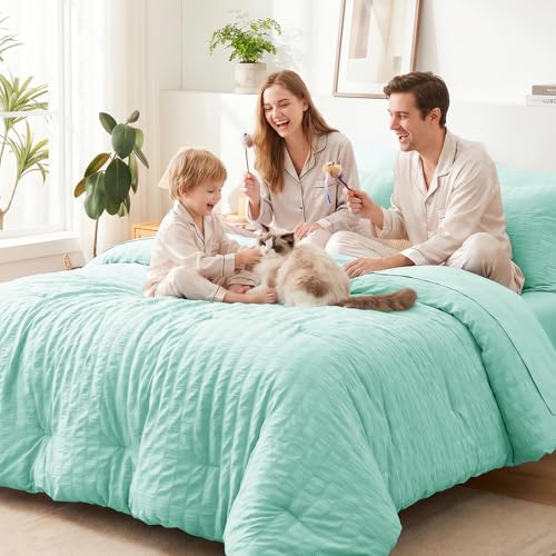 King Size Comforter Set 7 Pieces Mint Green Seersucker Bed in a Bag