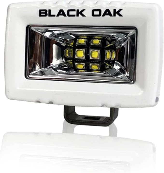 Black Oak Marine Spreader Light