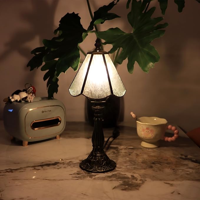 Small Stained Glass Table Lamp Transparent Bark Pattern Style Stained Glass