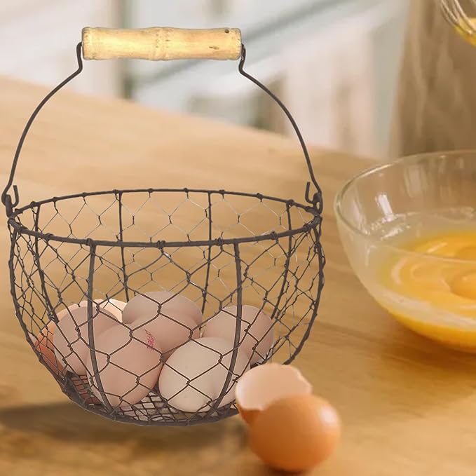 Metal Wire Egg Basket for Gathering Eggs, Vintage Egg Collecting Basket with Handle, Farmhouse Eggs Storage Container for Kitchen Pantry Organization