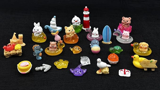 Geiomoo Mini Resin Accessories, Mixed Miniature Landscape Fish Tank Set for DIY Home Garden Crafts Decors (40 Pcs)