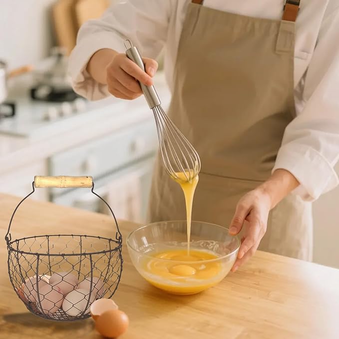 Metal Wire Egg Basket for Gathering Eggs, Vintage Egg Collecting Basket with Handle, Farmhouse Eggs Storage Container for Kitchen Pantry Organization