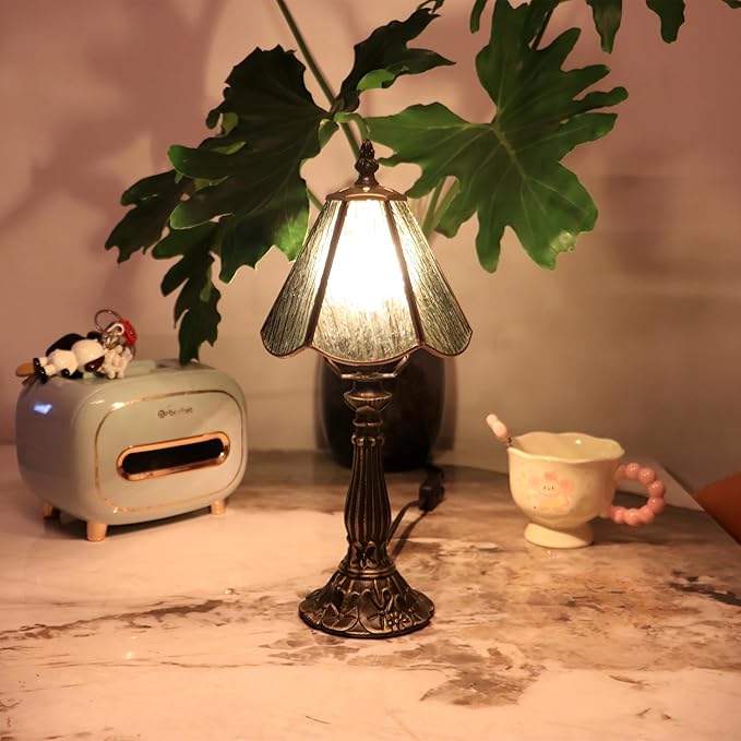 Small Tiffany Table Lamp Green Bark Pattern Style Stained Glass Desk Lamps