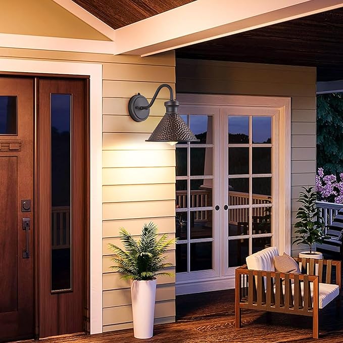 Dusk to Dawn Outdoor Gooseneck Wall Sconce