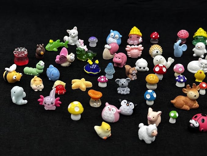 Geiomoo Mini Resin Set, Mixed Miniature Landscape Accessories for Crafts Home DIY Garden Fish Tank Decors (70 Pcs)